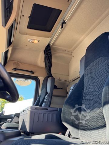 LKW mit Getränkeaufbau MERCEDES-BENZ ACTROS 2540 L/ 2 x LBW / LENKACHSE / KOMPLETTZUG