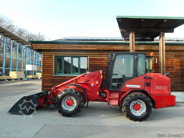 Radlader Schäffer 900 T mit Teleskoparm