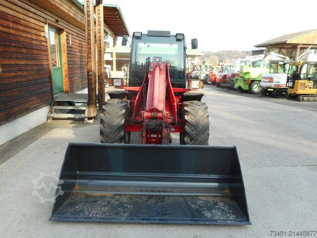 Radlader Schäffer 900 T mit Teleskoparm