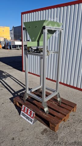 Vibrating parts feeder, linear feeder RNA SLL400-400