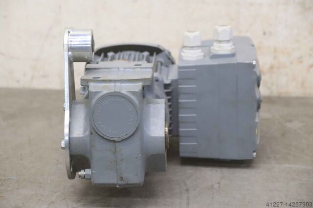 Geared motor 0.55/0.055 kW 596 - 123 rpm SEW-Eurodrive SA37 DRS71S4/MM07 MM07D-503-00