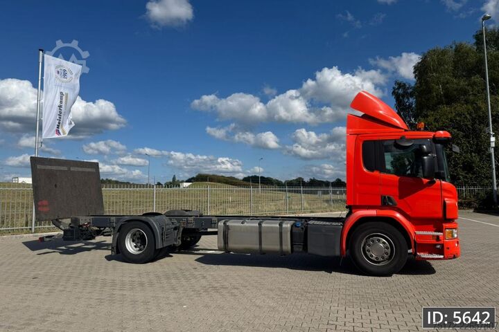 Chassis with cab Scania P250 Day Cab, Euro 6, / Taillift / 750cm chassis