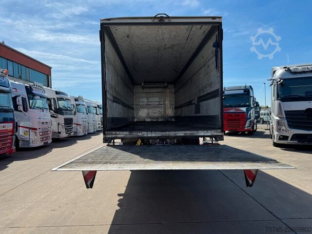 Refrigerated truck MERCEDES-BENZ ANTOS 2536 KÜHLKOFFER / LBW / CARRIER / 9,00M /