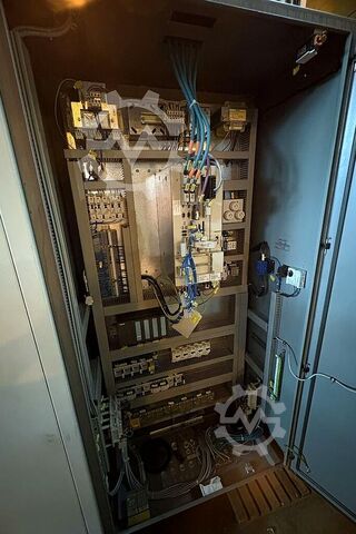 Vertikales Bearbeitungszentrum DECKEL MAHO DMC 63 V