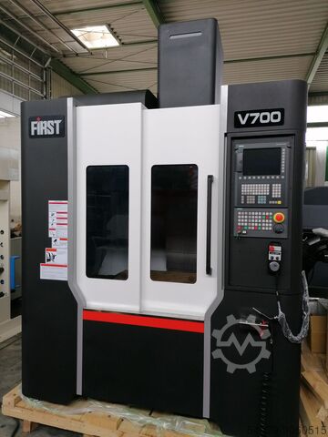 CNC machining center FIRST V700 FIRST V700