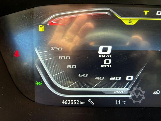 Standard SZM DAF XG 480 FT