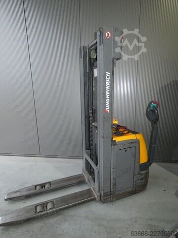 Deichselstapler Jungheinrich EJC 212