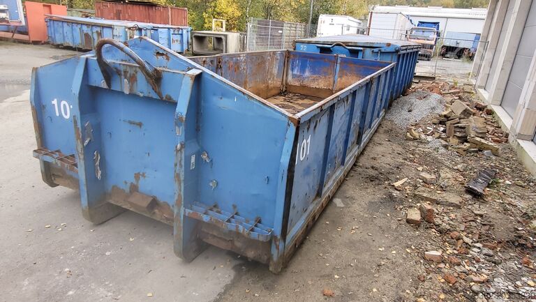 Plateau Abrollcontainer mit Bordwänden