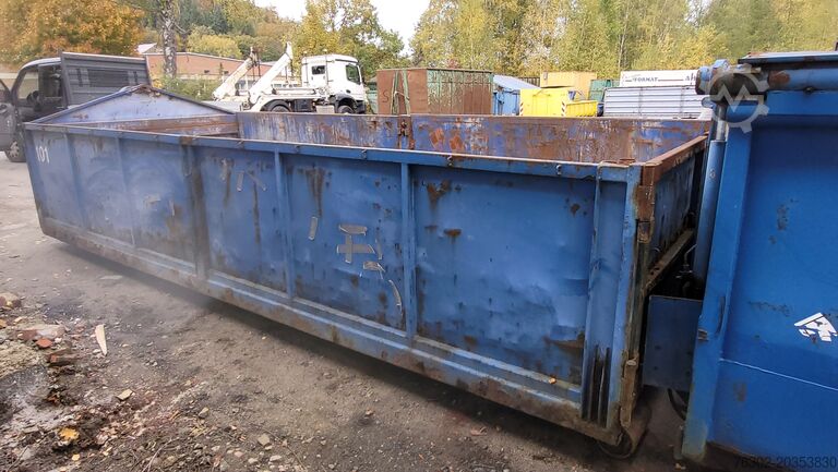 Plateau Abrollcontainer mit Bordwänden  