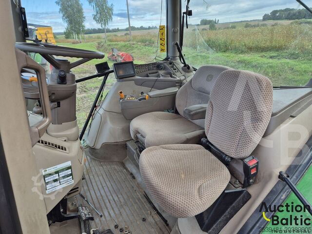 Traktor John Deere 6210 R