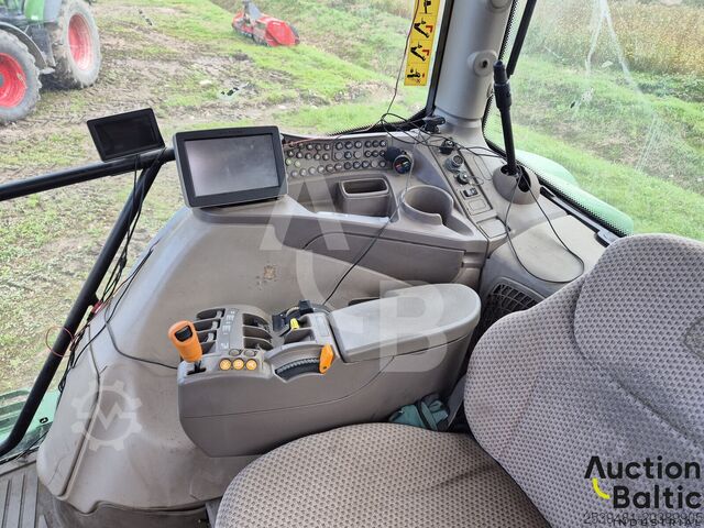 Traktor John Deere 6210 R