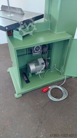 Vertical band sawing machine BAUER 500 VS