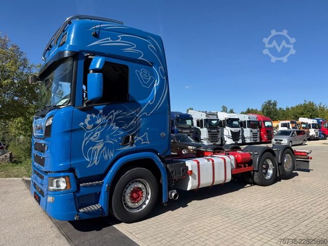 LKW-Fahrgestell SCANIA R520 6X2*4 Fahrgestell V8/LENKACHSE/Retrader/Alu