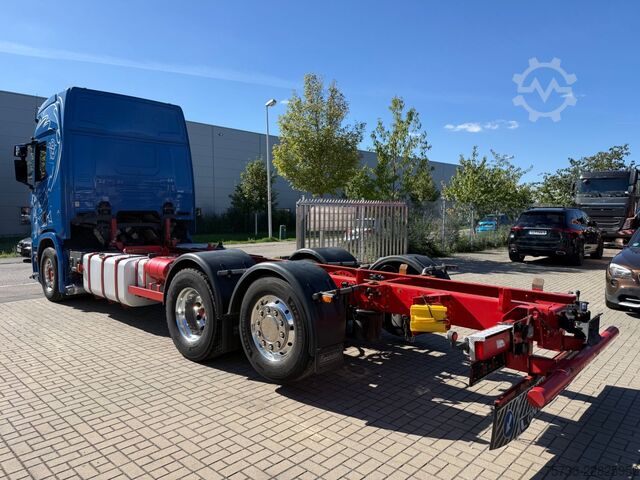 LKW-Fahrgestell SCANIA R520 6X2*4 Fahrgestell V8/LENKACHSE/Retrader/Alu