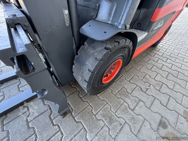 Elektrisch – 4 Räder Linde E25 + Ladegerät NEU 80100--EK