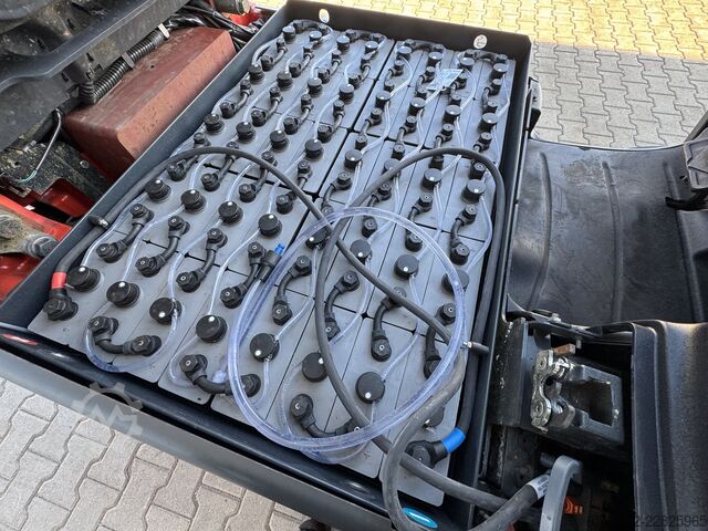 Elektrisch – 4 Räder Linde E25 + Ladegerät NEU 80100--EK