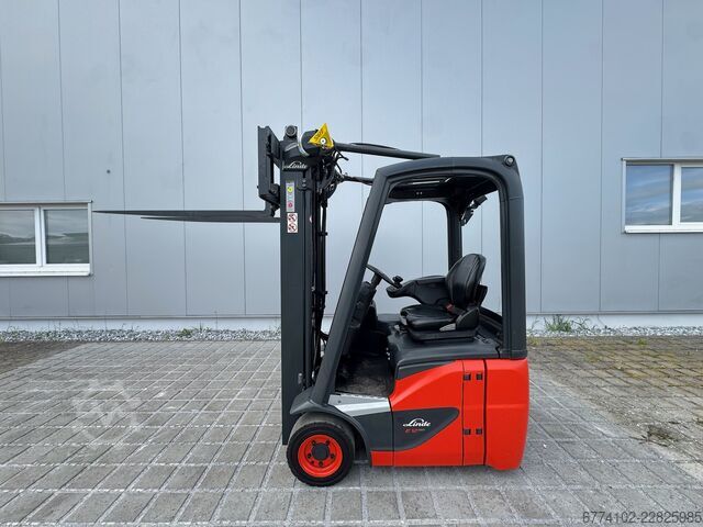Elektrisch – 3 Räder Linde E12-386-02--EK + Ladegerät 3550