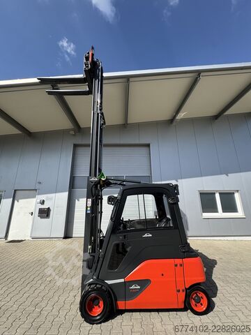 Elektrisch – 4 Räder Linde E20PL--EK--BEZ0250