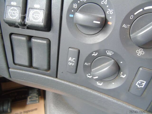 Crane truck Volvo FH 440 + HIAB 422 E-7 + 8X4 + PERFECT CONDITION