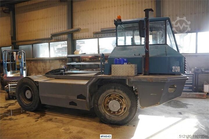 Terminal tractor Sisu 2139 4x4 Terminal truck. Watch video!