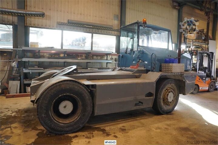 Terminal tractor Sisu 2139 4x4 Terminal truck. Watch video!