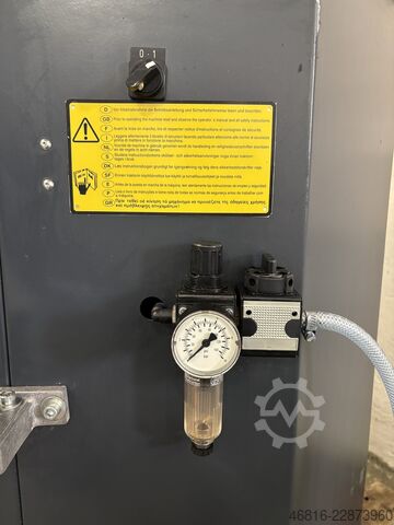 Corner crimping machine Pressta Eisele Pressta 2000