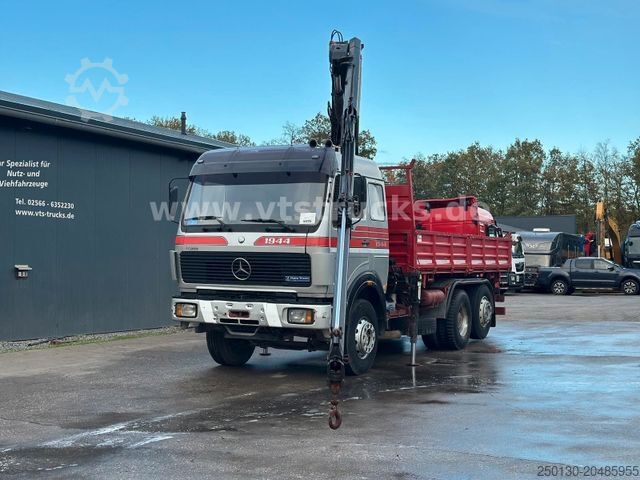 Kipper LKW MERCEDES-BENZ 1944 s 6x2 DSK Hiab-Ladekran