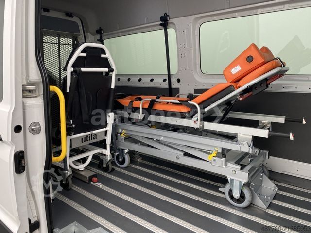 Kleinbus VOLKSWAGEN Crafter 35 Rollstuhl-Lift *LIEGE/TRAGESTUHL* KAM