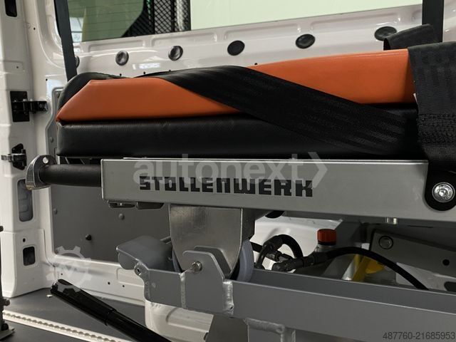 Kleinbus VOLKSWAGEN Crafter 35 Rollstuhl-Lift *LIEGE/TRAGESTUHL* KAM