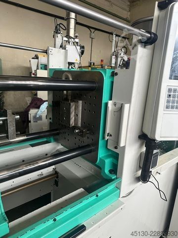 Injection molding machine Arburg 270C 400-70