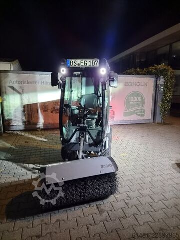 Winter service equipment  