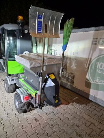 Winter service equipment  