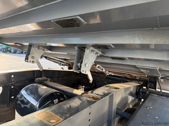 Tipper semitrailer KEMPF SKM 35/3 Kippauflieger 3 Achse 28 m³