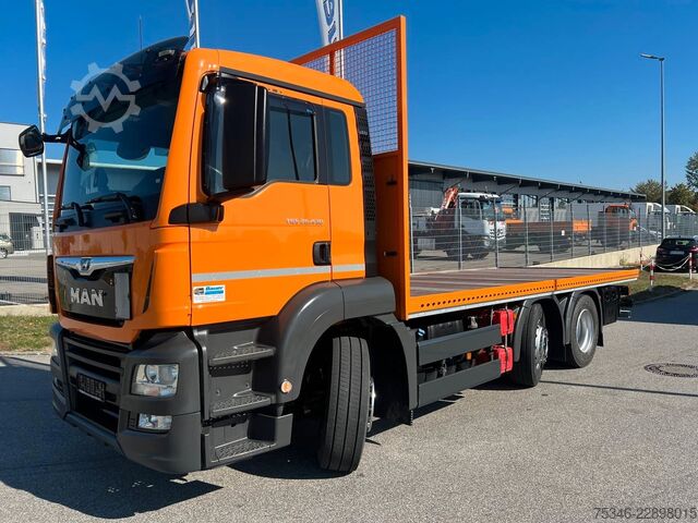 LKW mit Tankaufbau MAN TGS 26.430/Pritsche6,10m/Lenkachse/ADR/NL16,4 to