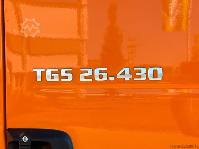 LKW mit Tankaufbau MAN TGS 26.430/Pritsche6,10m/Lenkachse/ADR/NL16,4 to