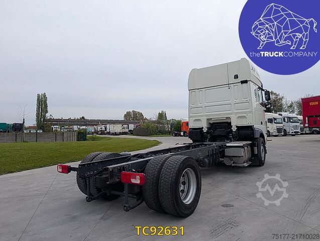 Chassis with cab DAF XF 450