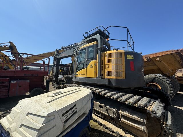 Excavator VOLVO ECR 305 CL