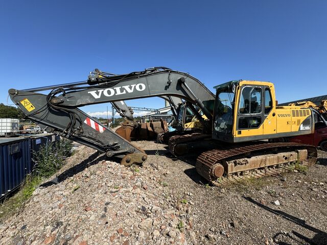 Excavator VOLVO EC 240B LC