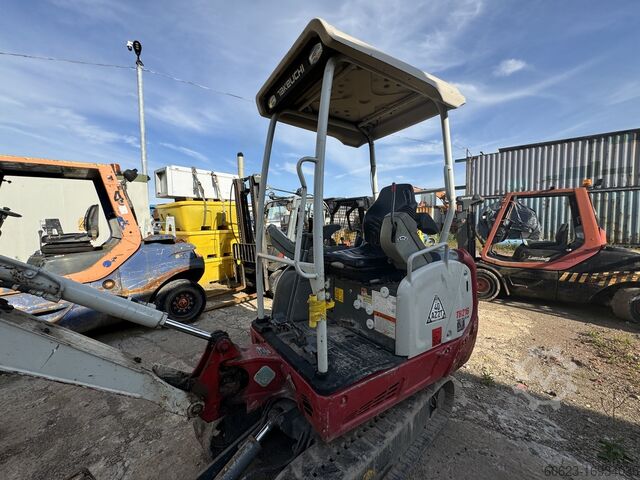 Mini Excavator TAKEUCHI TB216