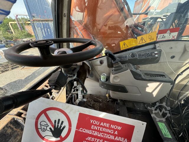 Mini Excavator TAKEUCHI TB216