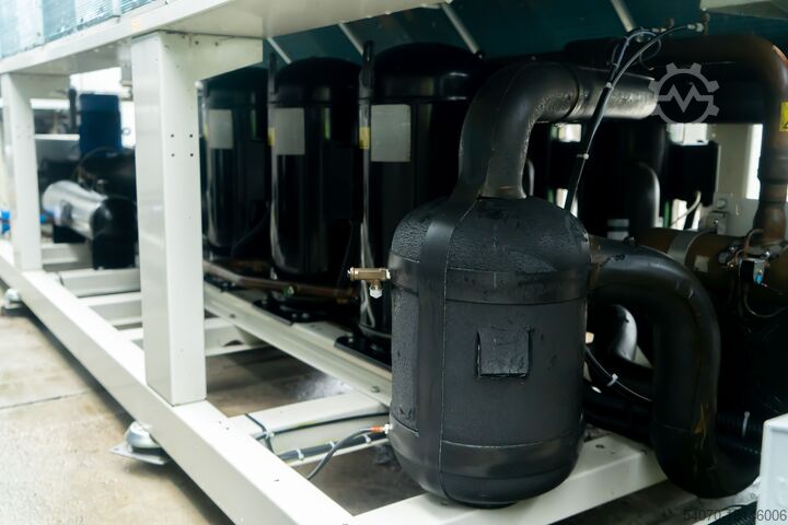 Kühler Used Aircooled chiller/Heat pump Daikin EWYQ630F 624 kW / 674 kW 2017 yom