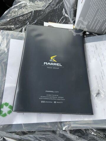 Roll-off tipper Fuso Canter 7C18 Abrollkipper - 61.990 Euro