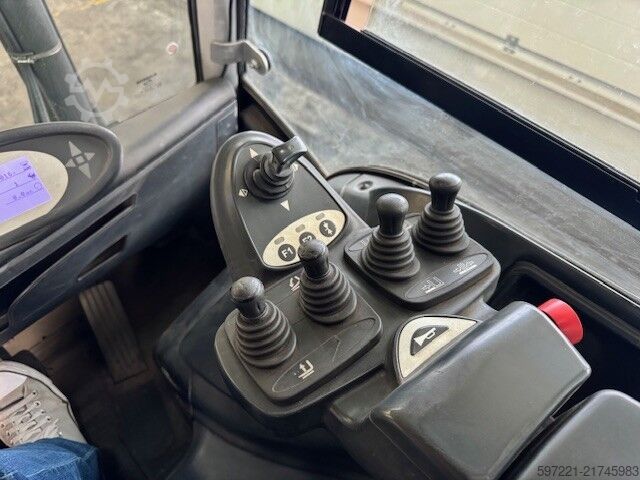 Electric - 4 wheels Still RX 60-40