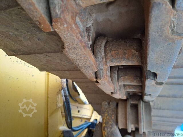 Dozer Komatsu D 61 PXI-23