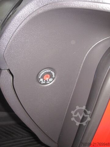 Kastenwagen Ford Courier Limited Navi Kamera 2xSchiebetür