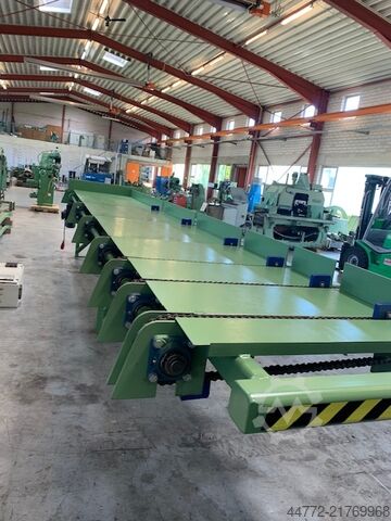 Scattering table with cross scraper conveyor Möhringer QFA