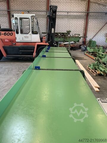 Scattering table with cross scraper conveyor Möhringer QFA