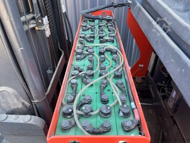 Reach Truck Linde R12B-01