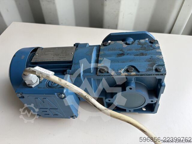  SEW-EURODRIVE WF30DT63L4 0,25 kW 47 obr./min 33 Nm 230/400 V 3-fazowy