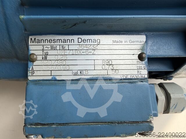 Mannesmann Demag S040-B5-21-3 UMF71BX-6-Z 0,25 kW 64 U/min 220/380 V 3-phasig Mannesmann Demag S040-B5-21-3 UMF71BX-6-Z 0,25 kW 64 obr./min 220/380 V 3-fazowy
